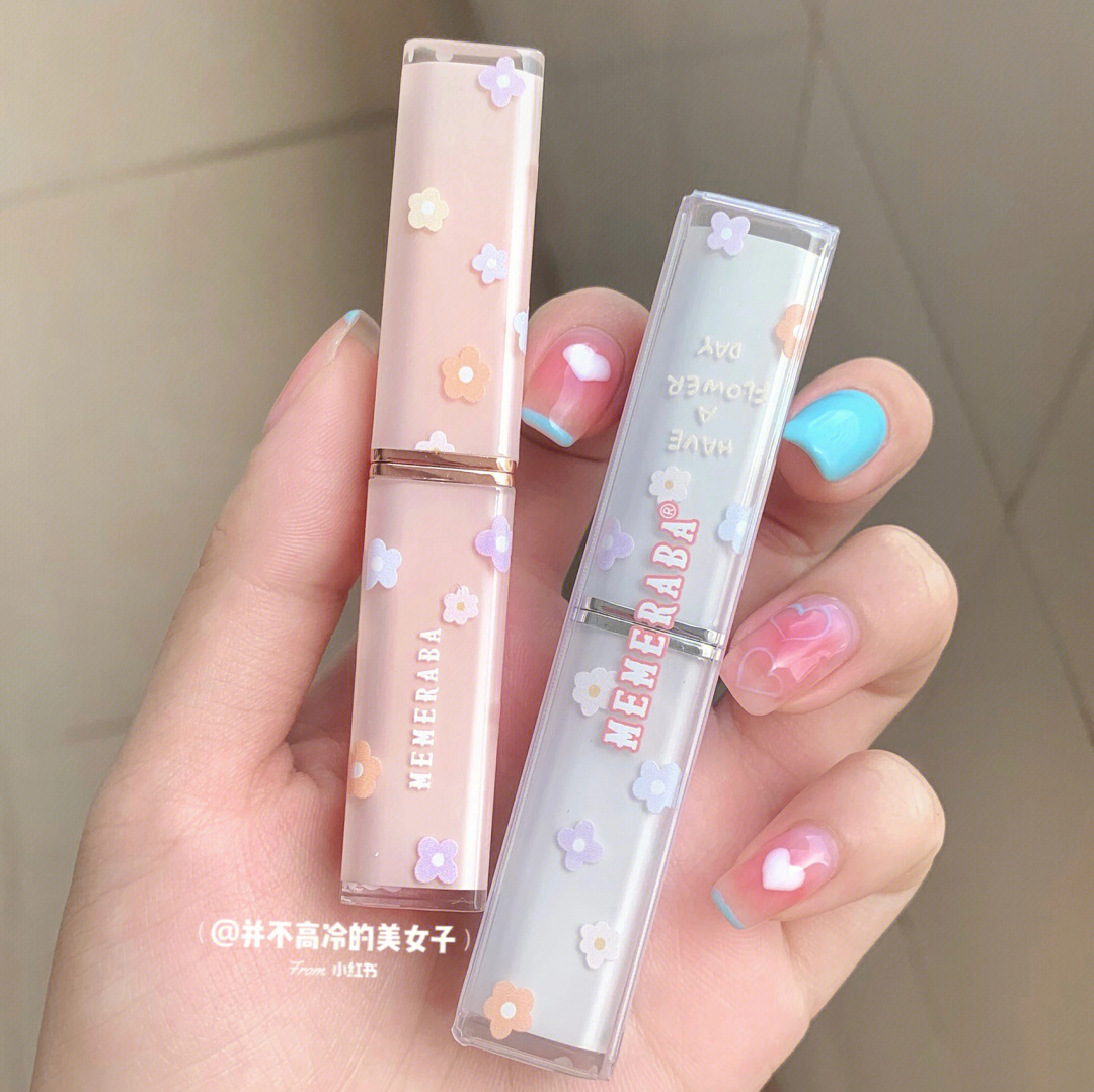 秘密女孩英文怎么写_秘密女孩传送到异世界的动漫_女孩的秘密