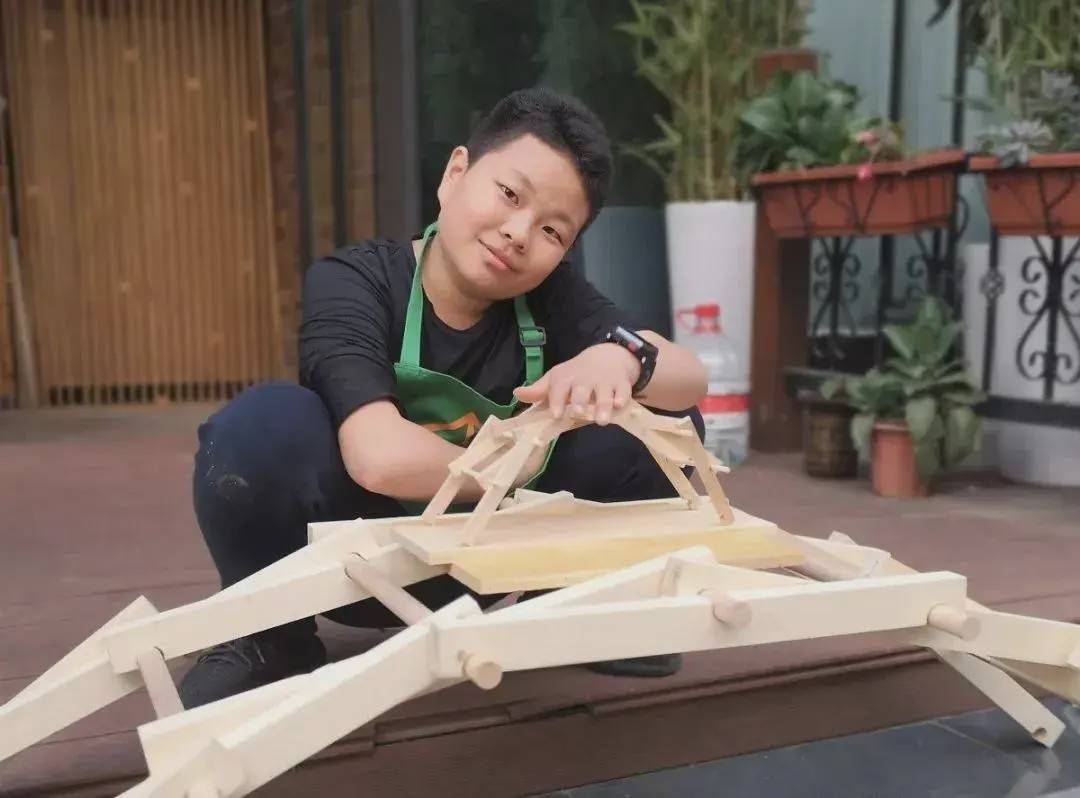 桥建鬼才_搭桥鬼才_鬼才搭桥和末日血战哪个好玩