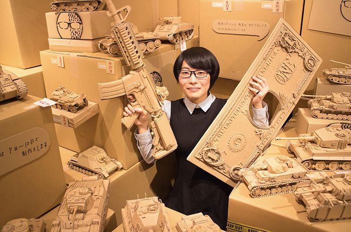 纸板人生存游戏手机版_生存纸板版手机游戏人物怎么玩_纸板生存手机破解版