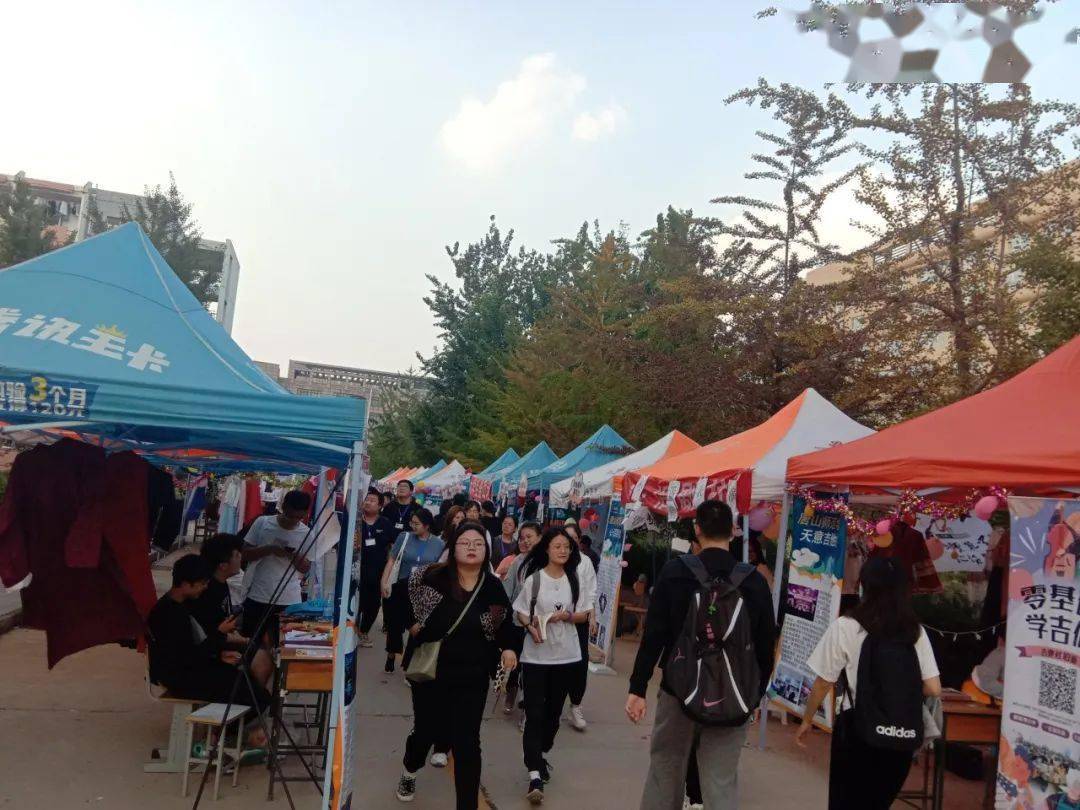 高校模拟器游戏视频_手机怎么玩高校模拟器游戏_高校模拟器是干嘛的