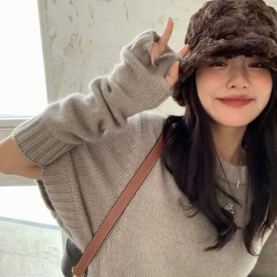 头像霸气拽酷女生真人_头像霸气拽酷女生图片_又酷又拽的女生头像霸气