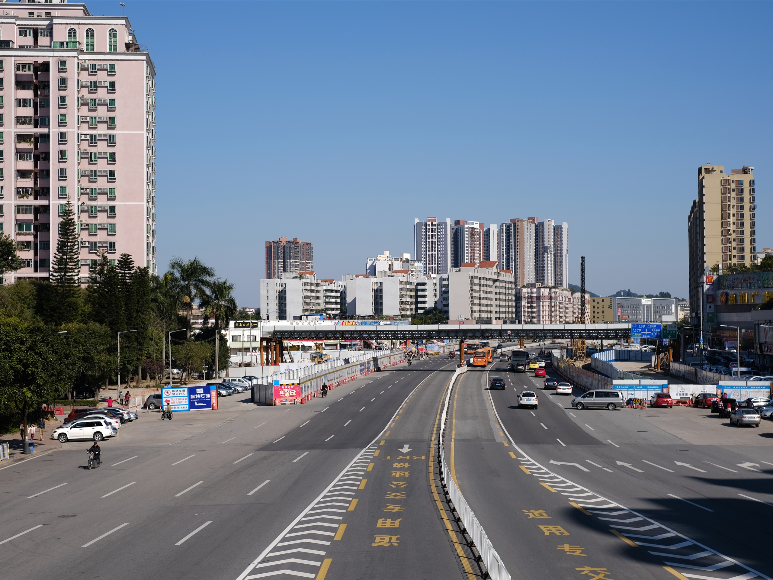 城市模拟类游戏端游_手机上的模拟城市类游戏_城市模拟的手机游戏