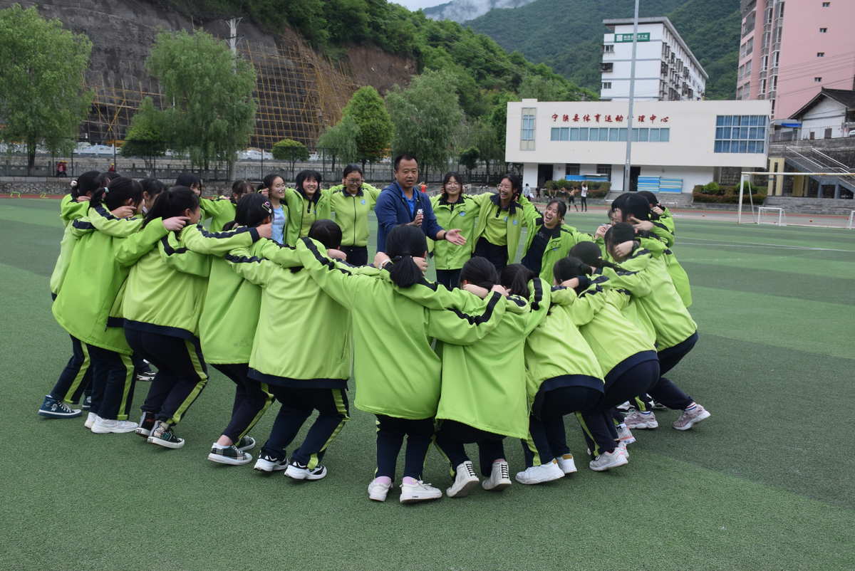 手机游戏怎么找团队玩_玩找团队手机游戏违法吗_玩找团队手机游戏怎么玩
