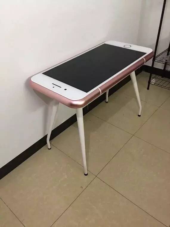 在手机上玩桌游_手机在桌子上玩游戏_用桌子玩游戏
