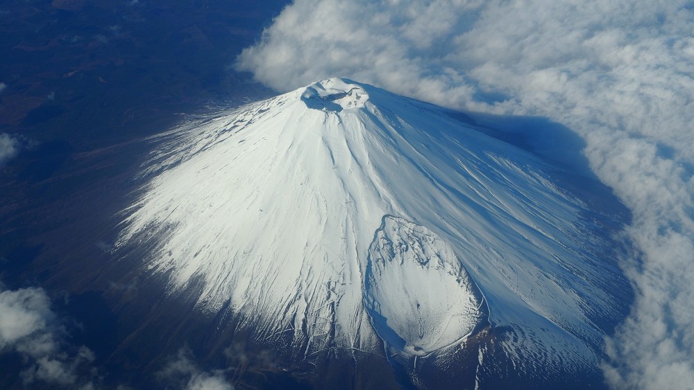 富士山什么时候爆发_富士山在日本哪里_富士山