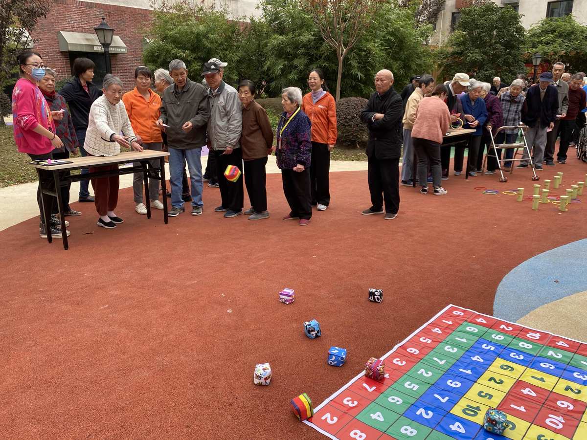 养老玩哪款手游_好玩的手机养老游戏_手机什么游戏适合养老