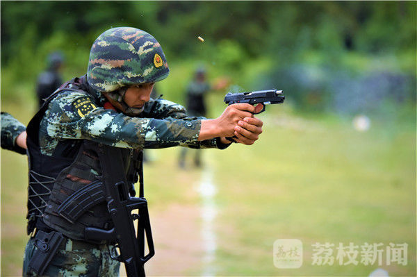 射击生存端游_手机射击版的多人生存游戏_射击生存游戏手游