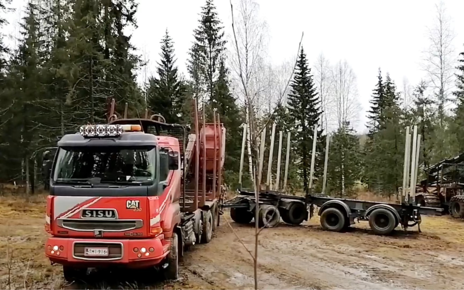 手机游戏卡车怎么走泥巴路_卡车泥泞路上下载_卡车走泥泞路的游戏