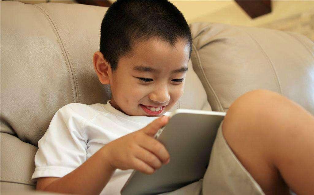 手机软件禁止孩子玩游戏_禁止孩子玩游戏是对还是错知乎_禁止玩软件手机游戏孩子能玩吗