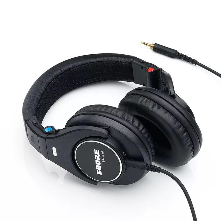 手机玩游戏时耳机声音大_耳机听歌声音大玩游戏声音小_耳机玩游戏的时候声音很小