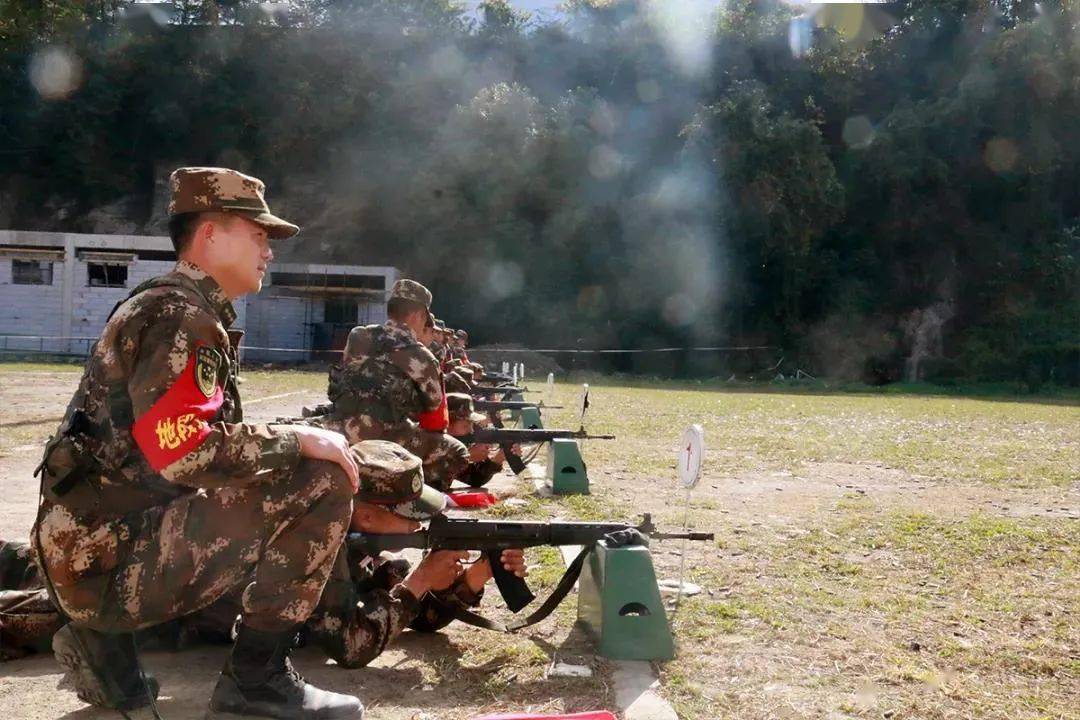 解压射击小游戏_手机射击游戏解压_解压的射击游戏