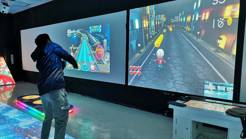 投影能玩手机游戏用什么软件_手机玩游戏能用投影吗_投影能玩手机游戏用什么手柄