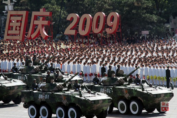 70周年阅兵吗_阅兵lz_阅兵仪式100周年