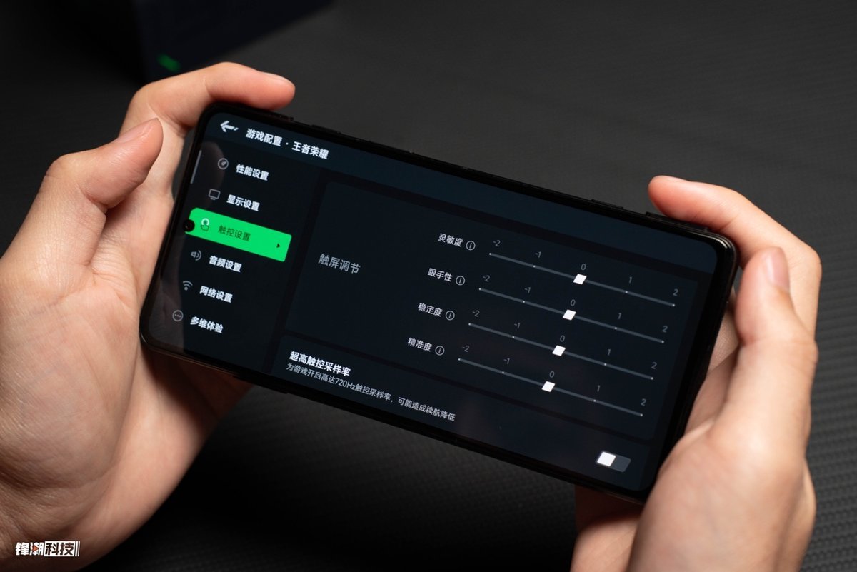 手机玩会儿游戏手机滚烫_手机滚烫儿玩游戏会卡吗_手机烫玩游戏会卡吗