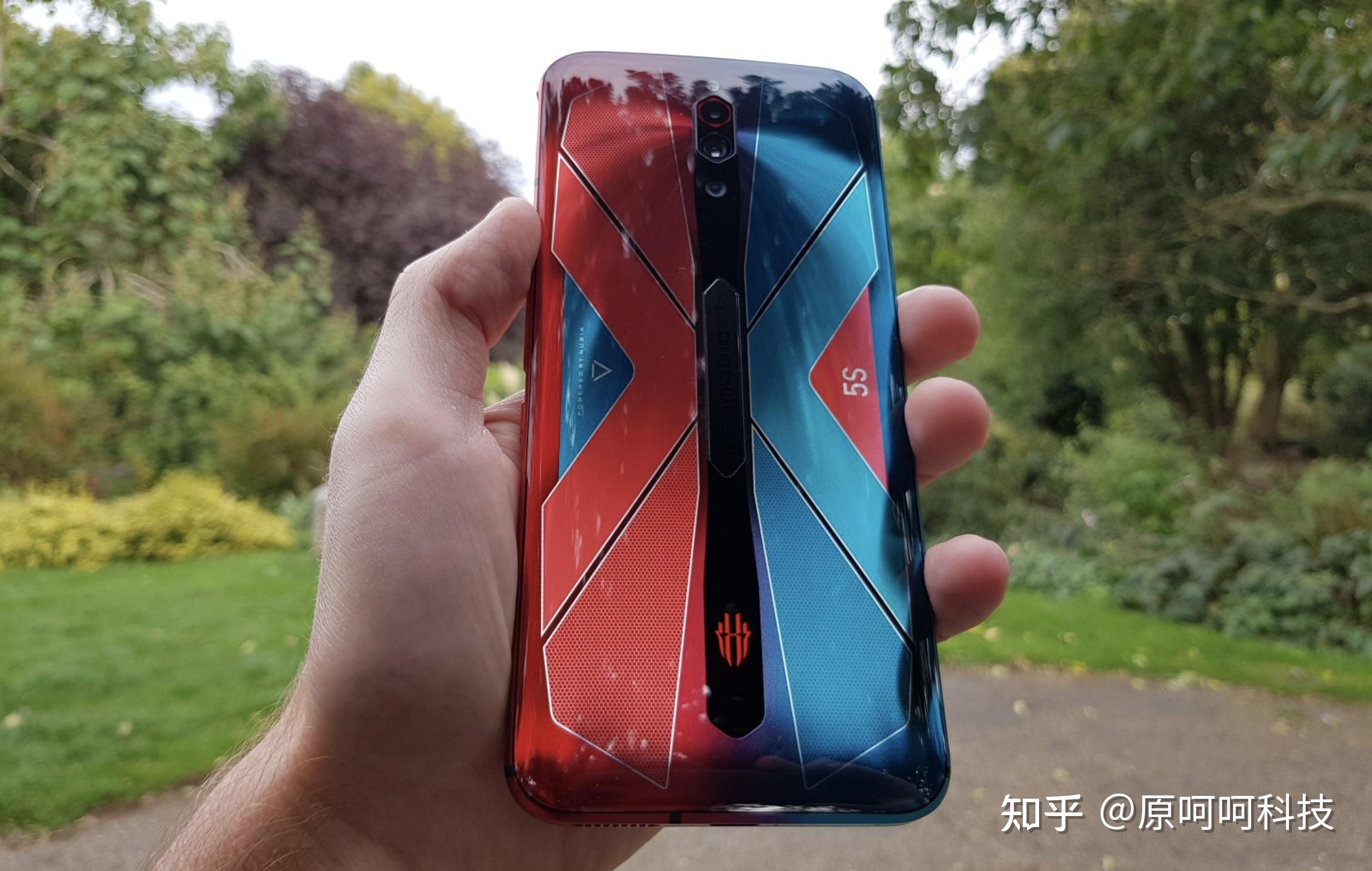 照相游戏手机推荐_拍照的手机游戏_照相兼游戏手机