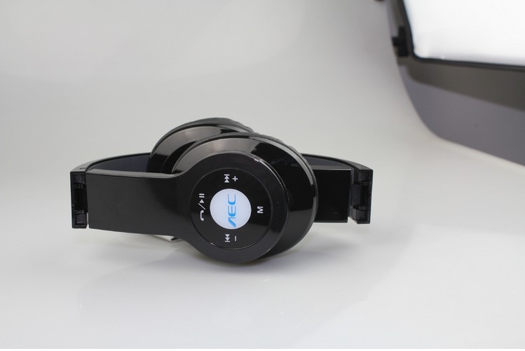 为什么蓝牙耳机有声音_蓝牙耳机为何_蓝牙耳机两个不能一起连是怎么回事