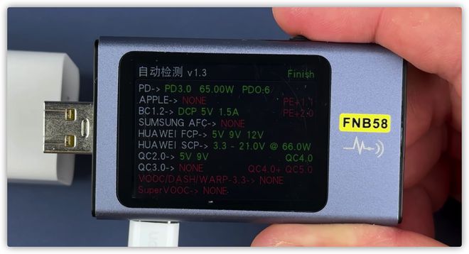 耳机蓝牙一直红灯_蓝牙耳机亮红灯和蓝灯_蓝牙耳机亮红灯是什么意思