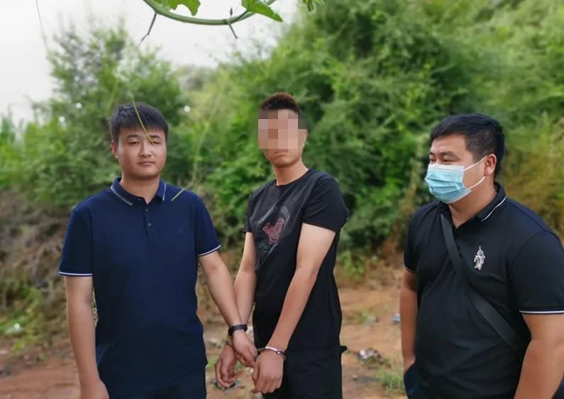 手机游戏模拟中国警察局_模拟警察手机版中文版怎么玩_模拟警察中文版