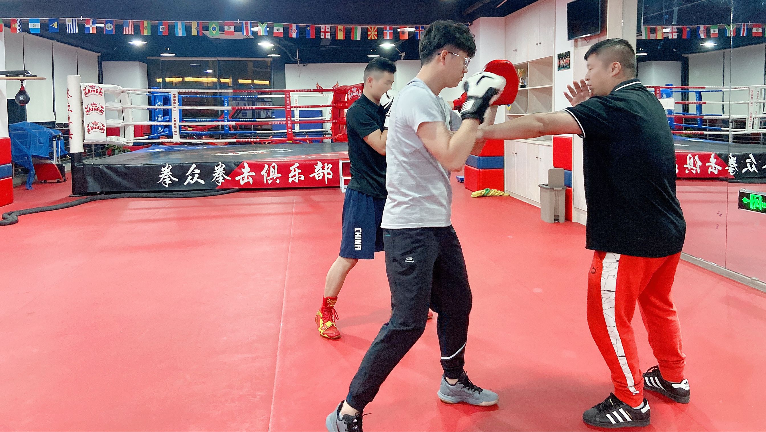 游戏拳击攻略俱乐部手机版_游戏拳击攻略俱乐部手机怎么玩_手机游戏拳击俱乐部游戏攻略