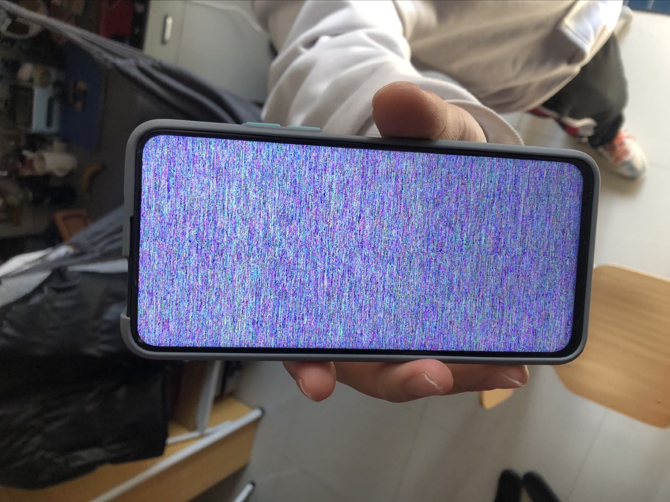 切换花屏手机游戏怎么弄_手机切换游戏花屏_个别游戏花屏
