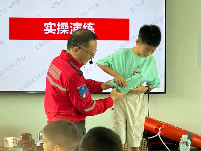 魔术学姐_魔术学姐_魔术学姐
